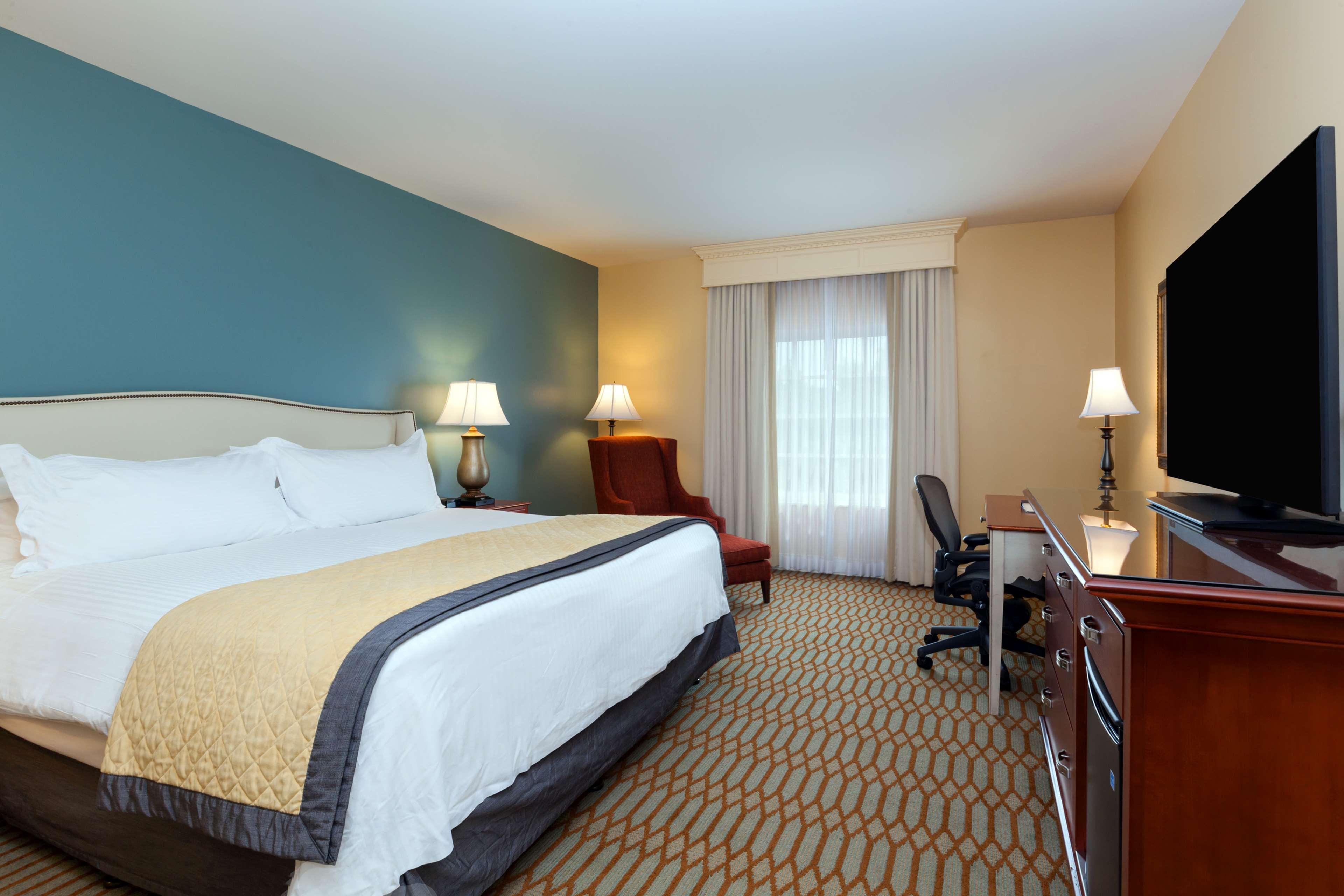 Virginia Crossings Hotel, Tapestry Collection By Hilton Glen Allen Exterior photo