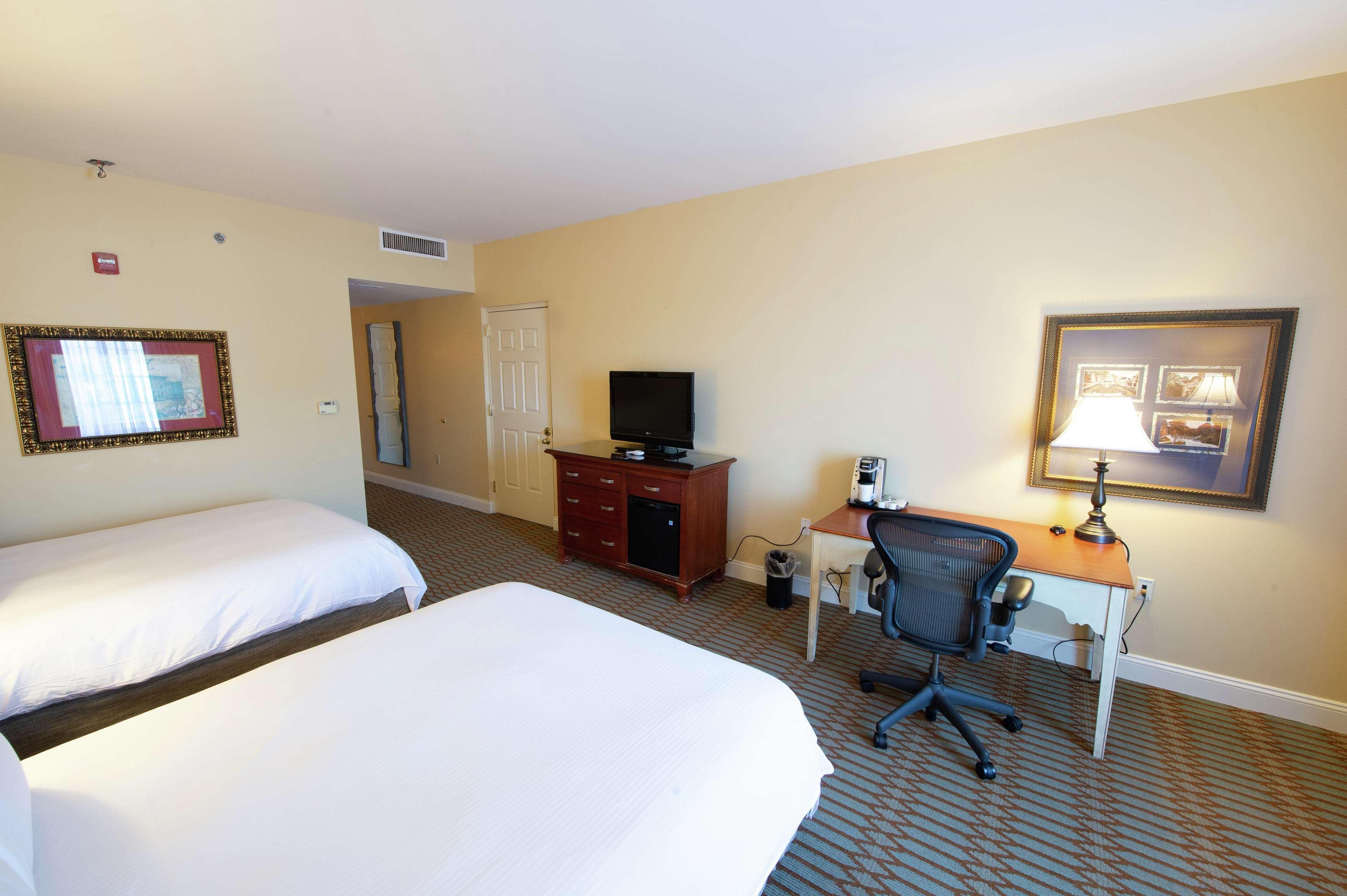 Virginia Crossings Hotel, Tapestry Collection By Hilton Glen Allen Exterior photo