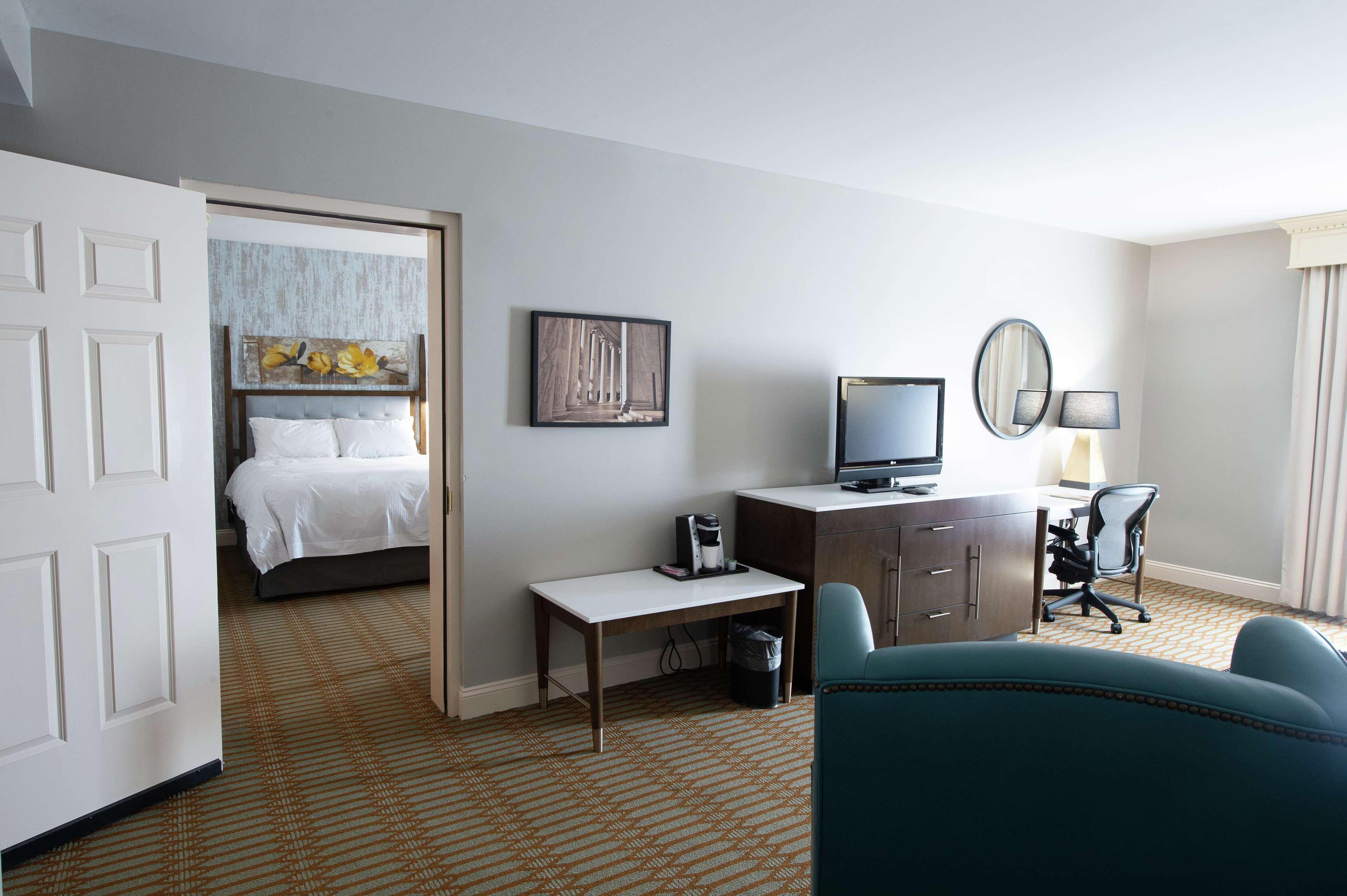 Virginia Crossings Hotel, Tapestry Collection By Hilton Glen Allen Exterior photo