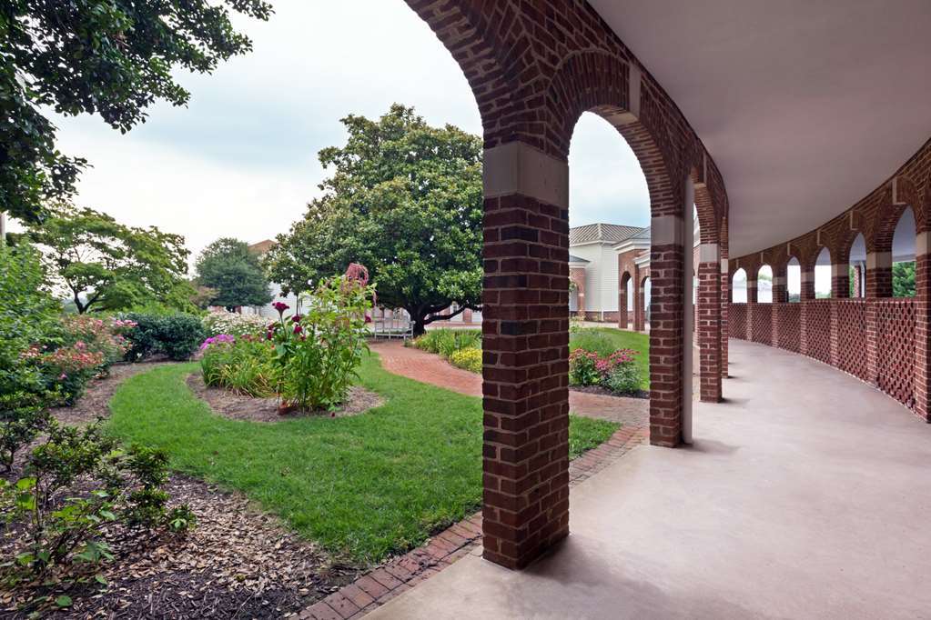 Virginia Crossings Hotel, Tapestry Collection By Hilton Glen Allen Exterior photo