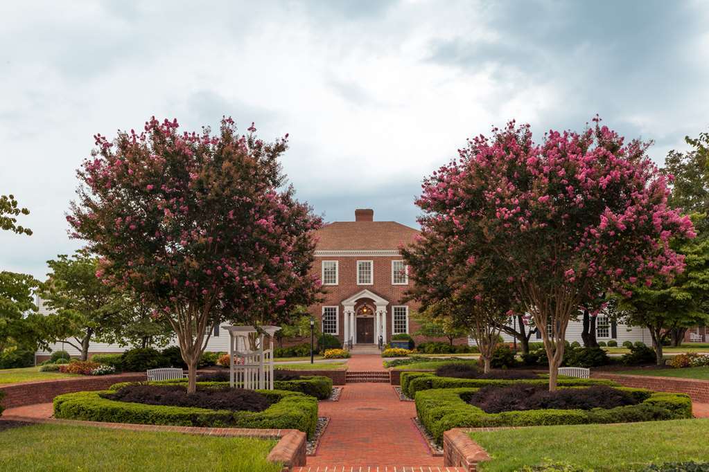 Virginia Crossings Hotel, Tapestry Collection By Hilton Glen Allen Exterior photo